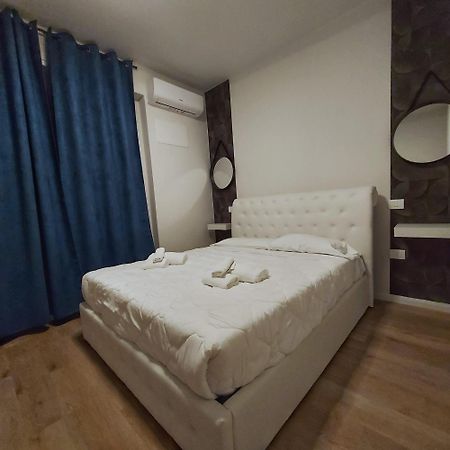 Hotel Benaco Mavras Песк'єра-дель-Гарда Екстер'єр фото