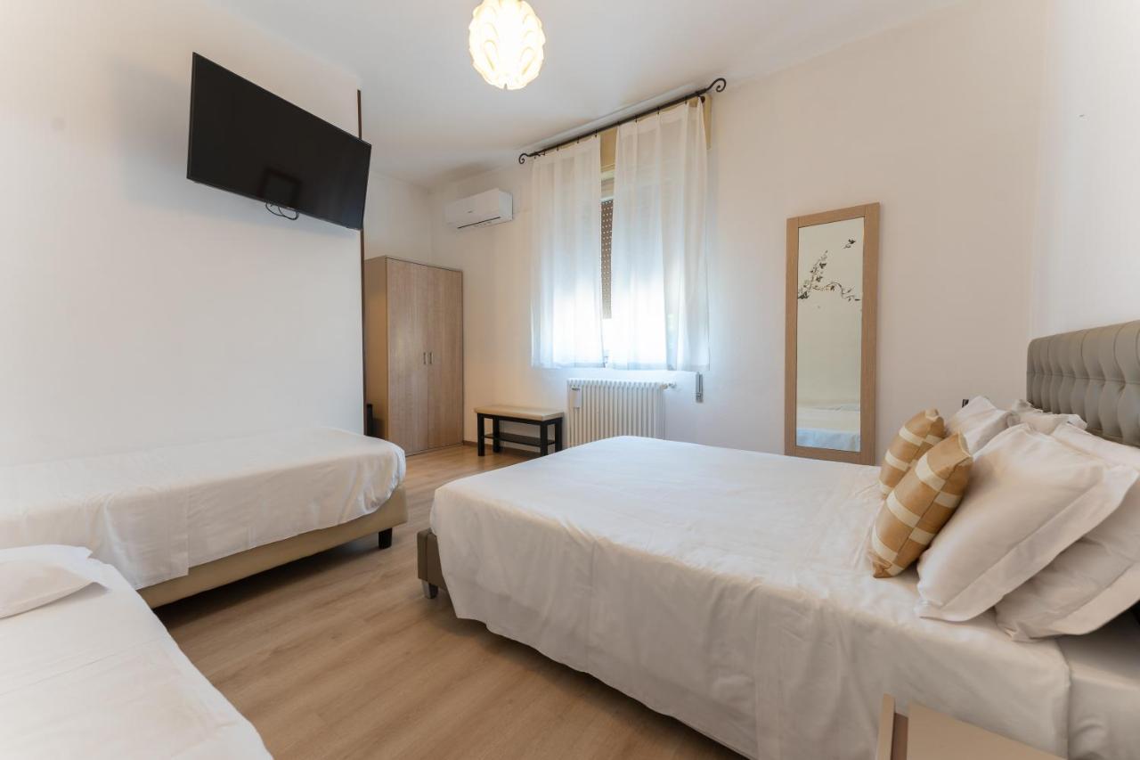 Hotel Benaco Mavras Песк'єра-дель-Гарда Екстер'єр фото