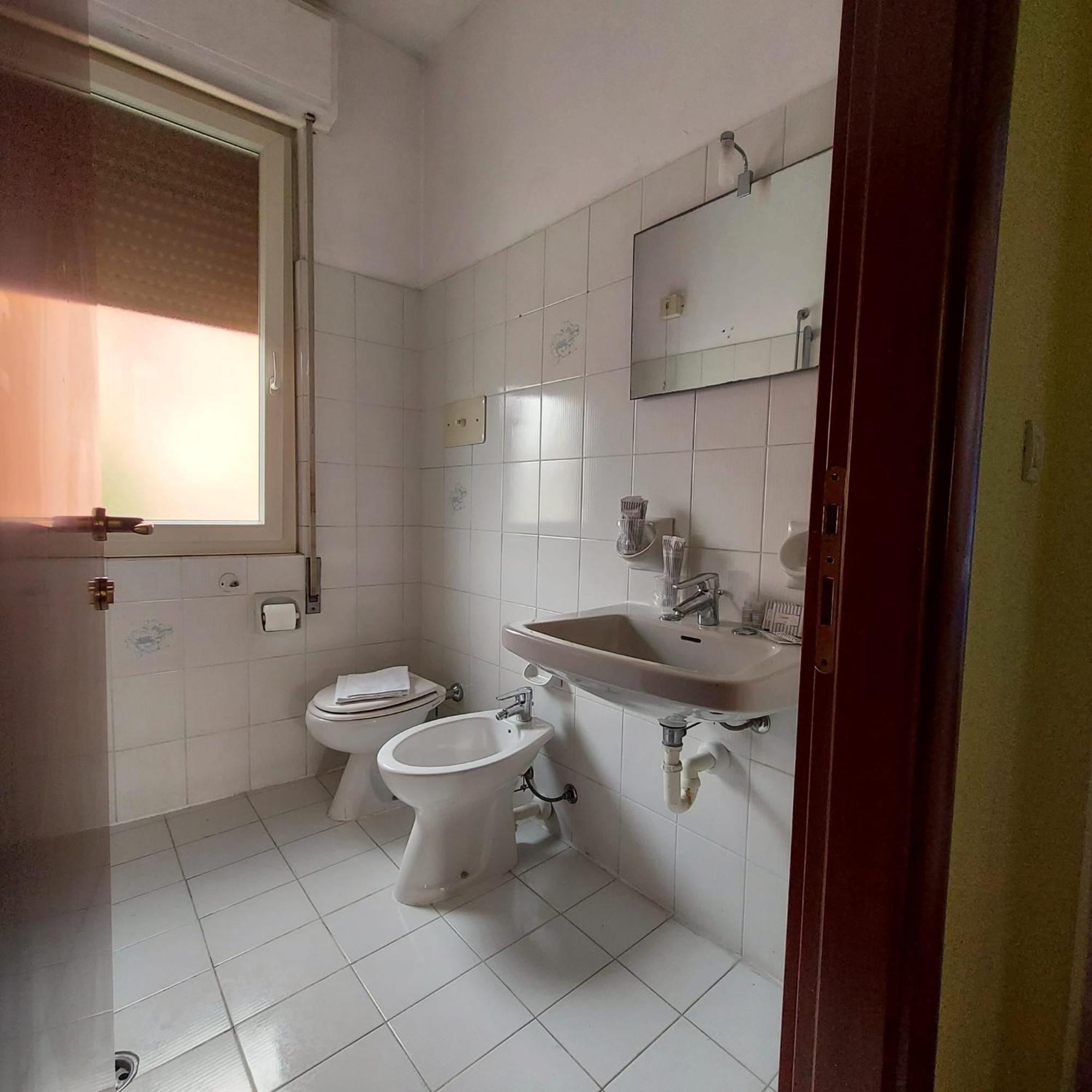 Hotel Benaco Mavras Песк'єра-дель-Гарда Екстер'єр фото