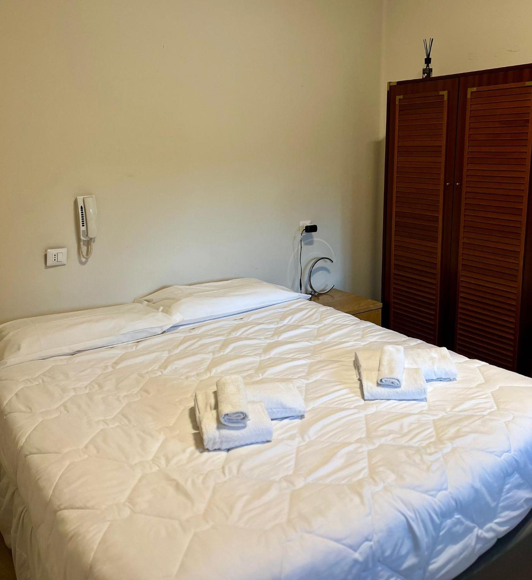 Hotel Benaco Mavras Песк'єра-дель-Гарда Екстер'єр фото