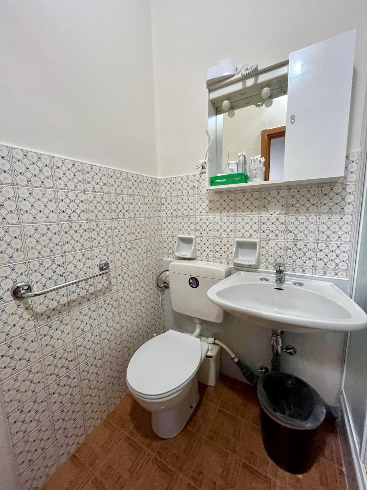 Hotel Benaco Mavras Песк'єра-дель-Гарда Екстер'єр фото